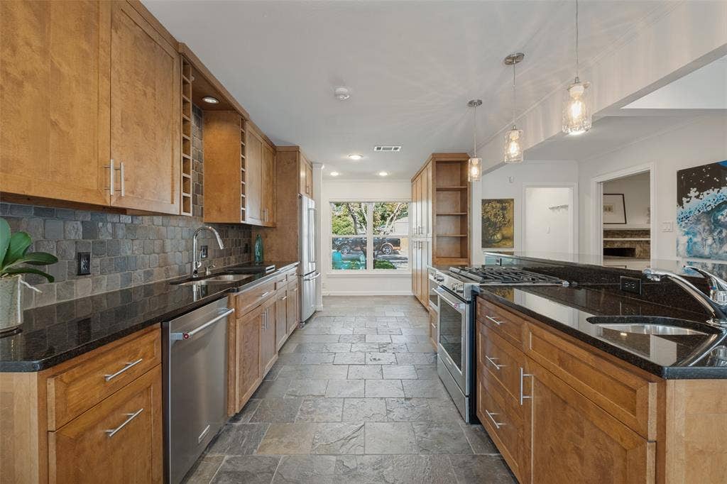 6640 Yosemite Lane, Dallas, TX 75214