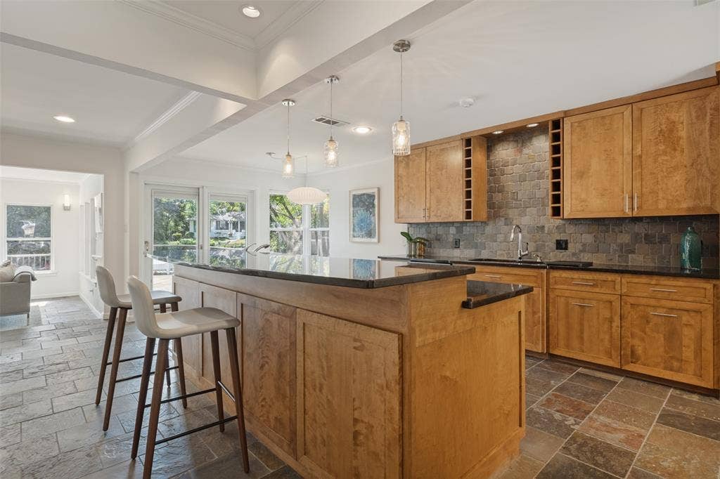 6640 Yosemite Lane, Dallas, TX 75214