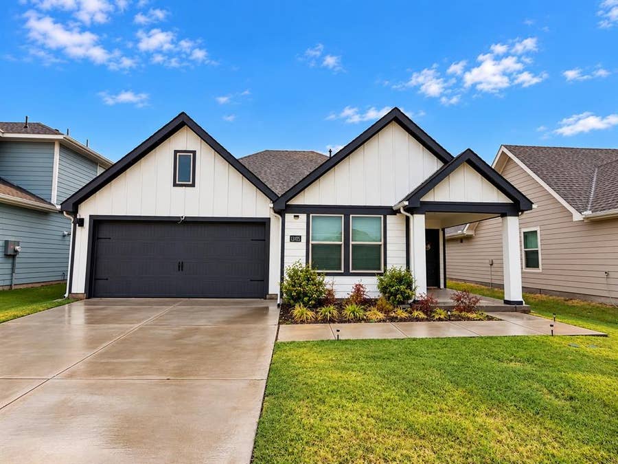 Property photo for 13105 Vista Mill Drive, Providence Village, TX