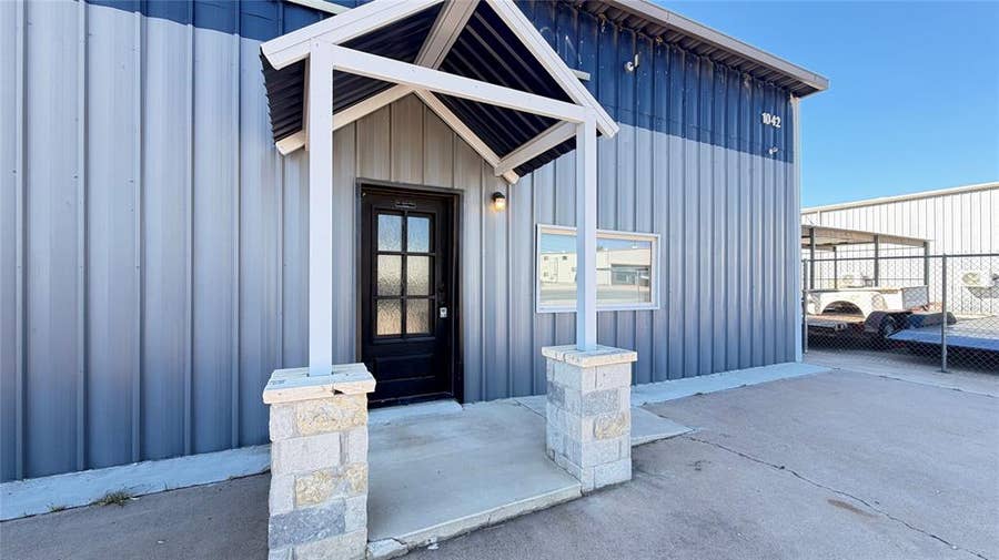 Property photo for 1042 S Treadaway Boulevard, Abilene, TX