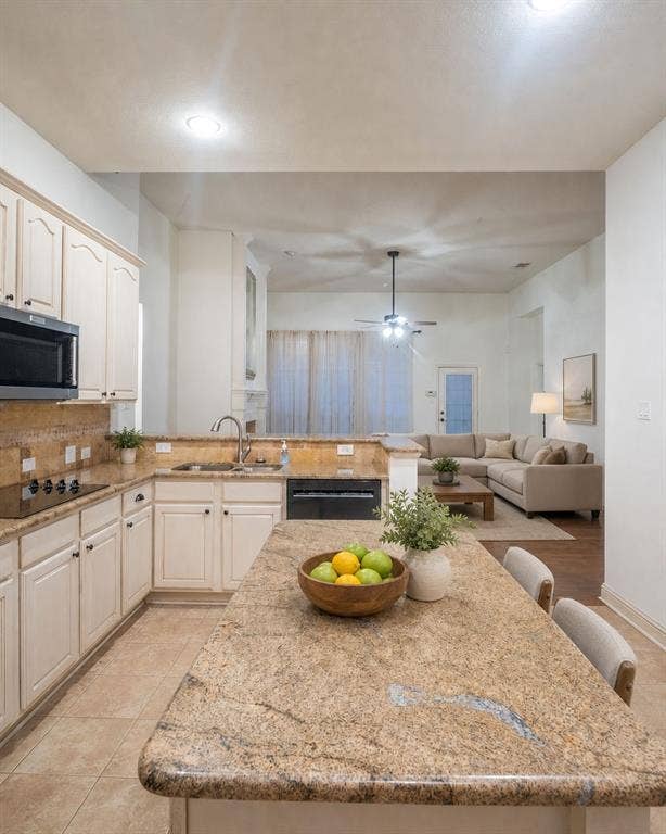 742 Yellowstone Drive, Allen, TX 75002 742 Yellowstone Drive, Allen, TX 75002