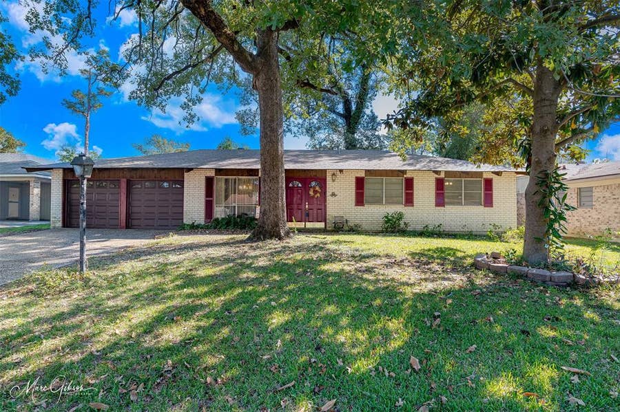 Property photo for 9521 Poinsetta Drive, Shreveport, LA