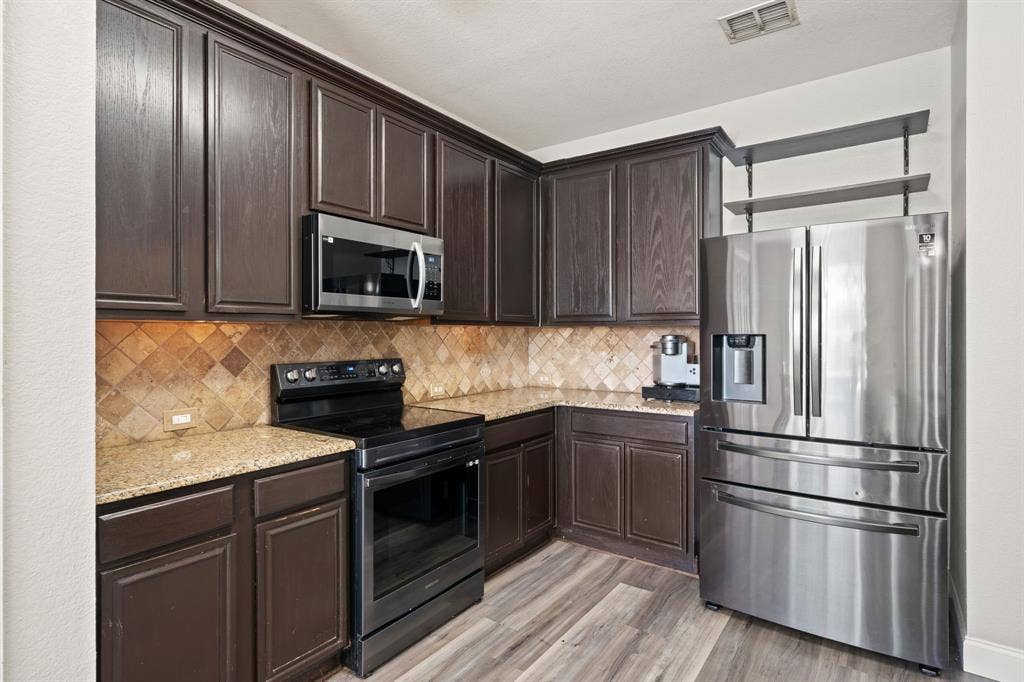 5104 Postwood Drive, Fort Worth, TX 76244 5104 Postwood Drive, Fort Worth, TX 76244