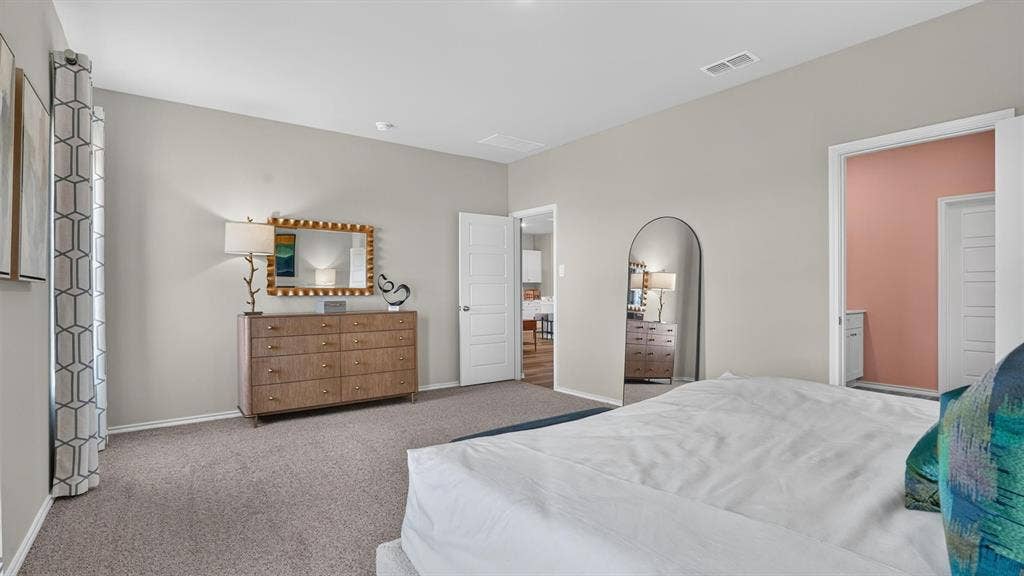 700 SMART STRIKE Trail, Granbury, TX 76049