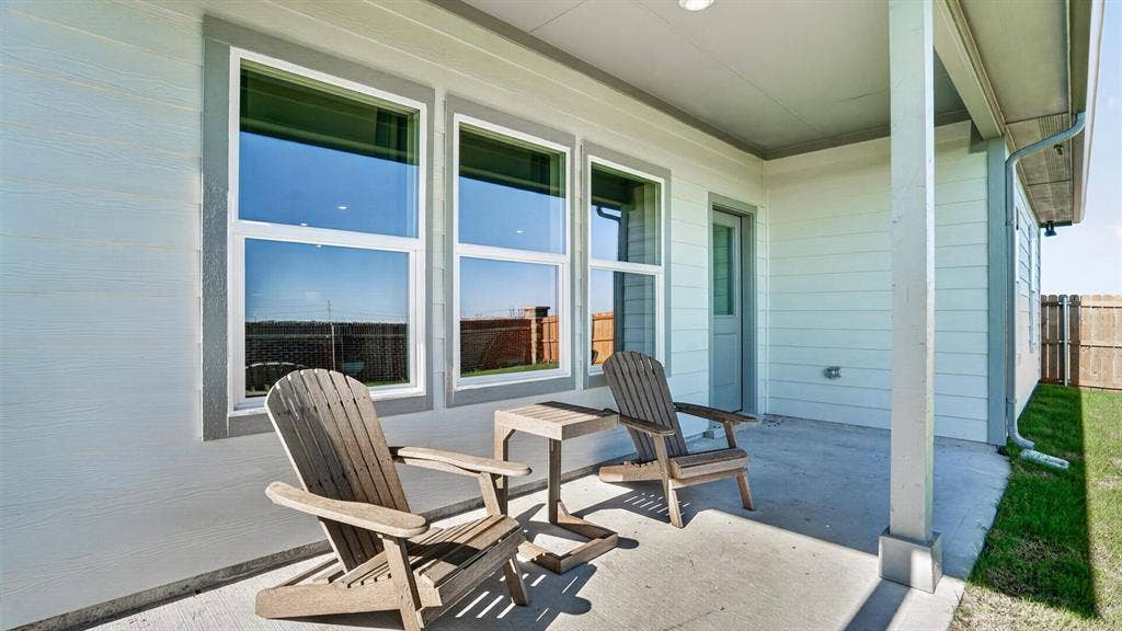 700 SMART STRIKE Trail, Granbury, TX 76049