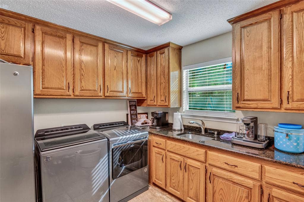 2020 Houston Road, Burleson, TX 76028 2020 Houston Road, Burleson, TX 76028