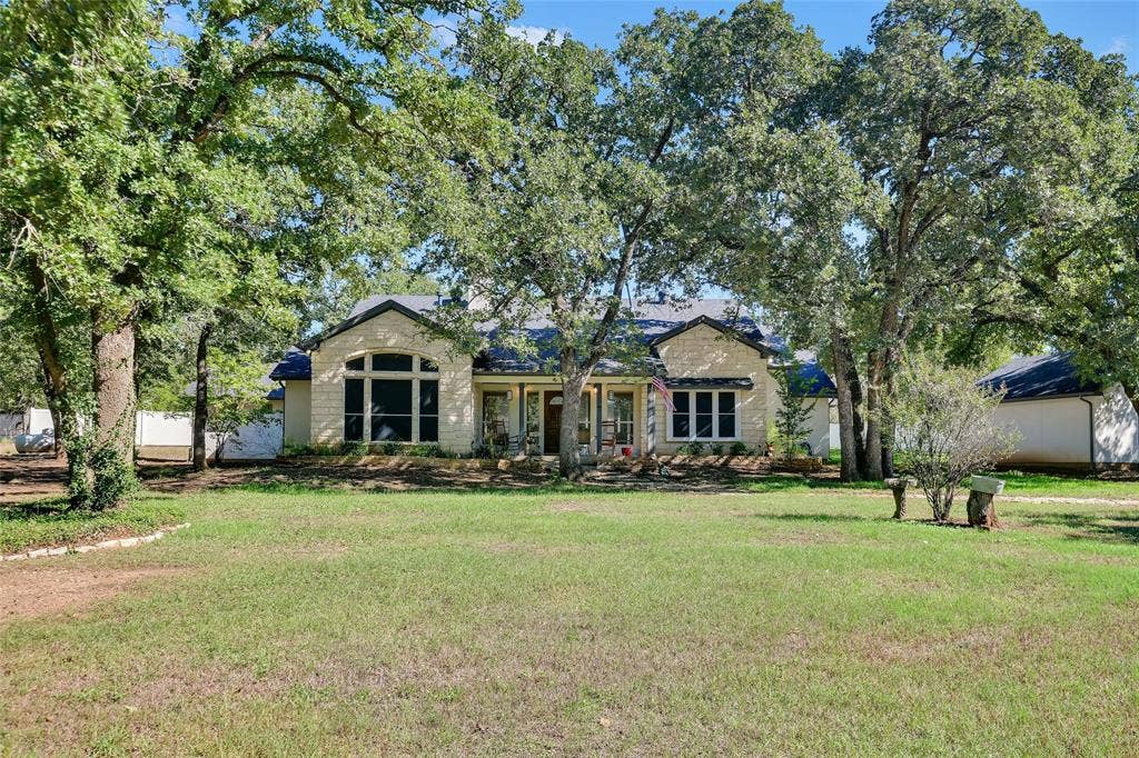 2020 Houston Road, Burleson, TX 76028 2020 Houston Road, Burleson, TX 76028