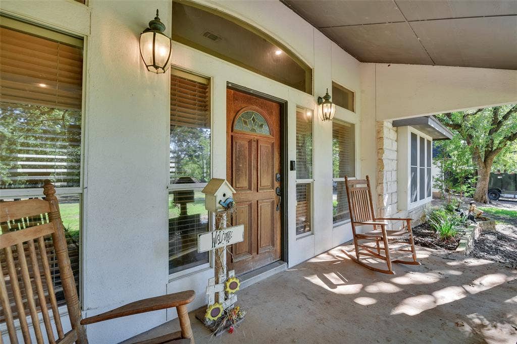 2020 Houston Road, Burleson, TX 76028 2020 Houston Road, Burleson, TX 76028