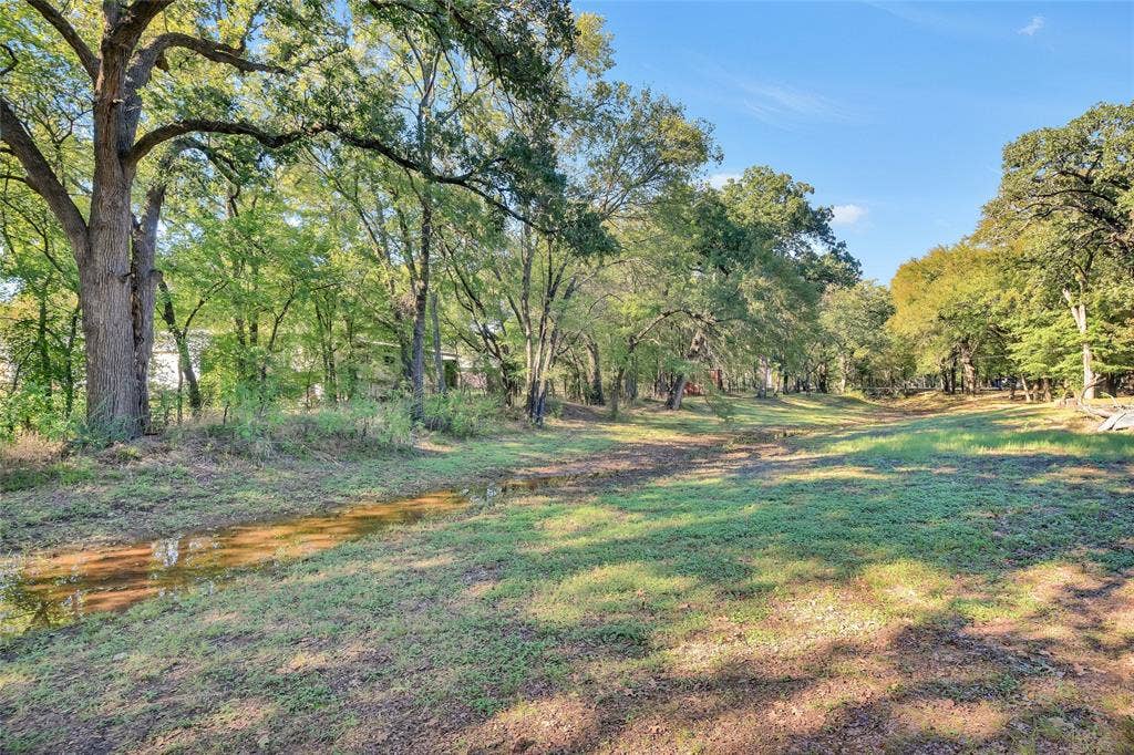 2020 Houston Road, Burleson, TX 76028 2020 Houston Road, Burleson, TX 76028