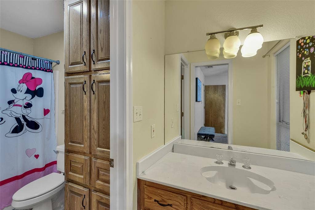 2020 Houston Road, Burleson, TX 76028 2020 Houston Road, Burleson, TX 76028