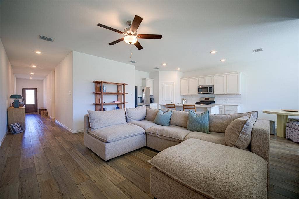 1203 Mahogany Lane, Princeton, TX 75407 1203 Mahogany Lane, Princeton, TX 75407