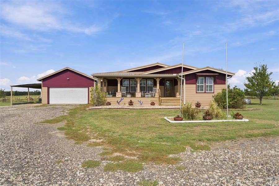 Property photo for 3200 NW 4th, Hubbard, TX