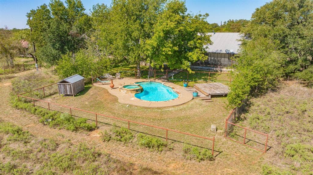 849 County Road 2480, Hico, TX 76457