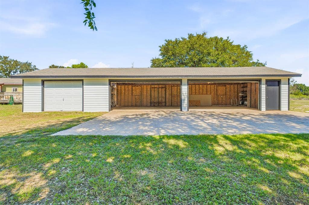 849 County Road 2480, Hico, TX 76457