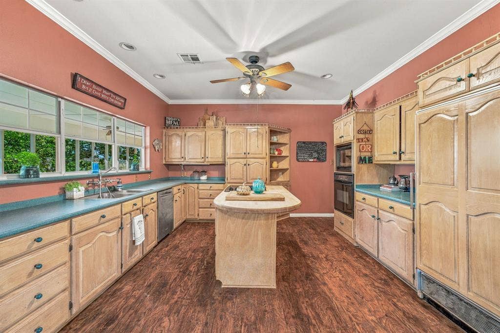 849 County Road 2480, Hico, TX 76457