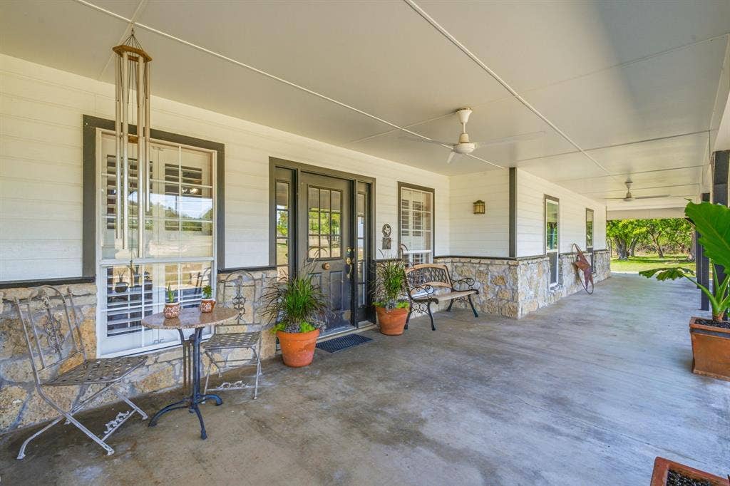 849 County Road 2480, Hico, TX 76457