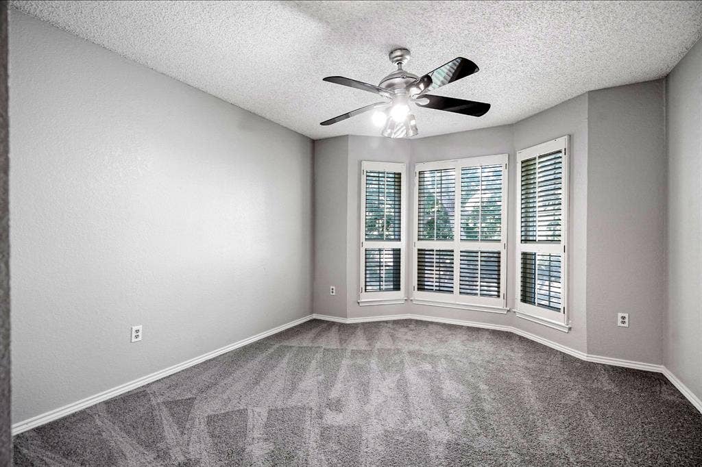 2110 Emerald Lake Drive, Arlington, TX 76013