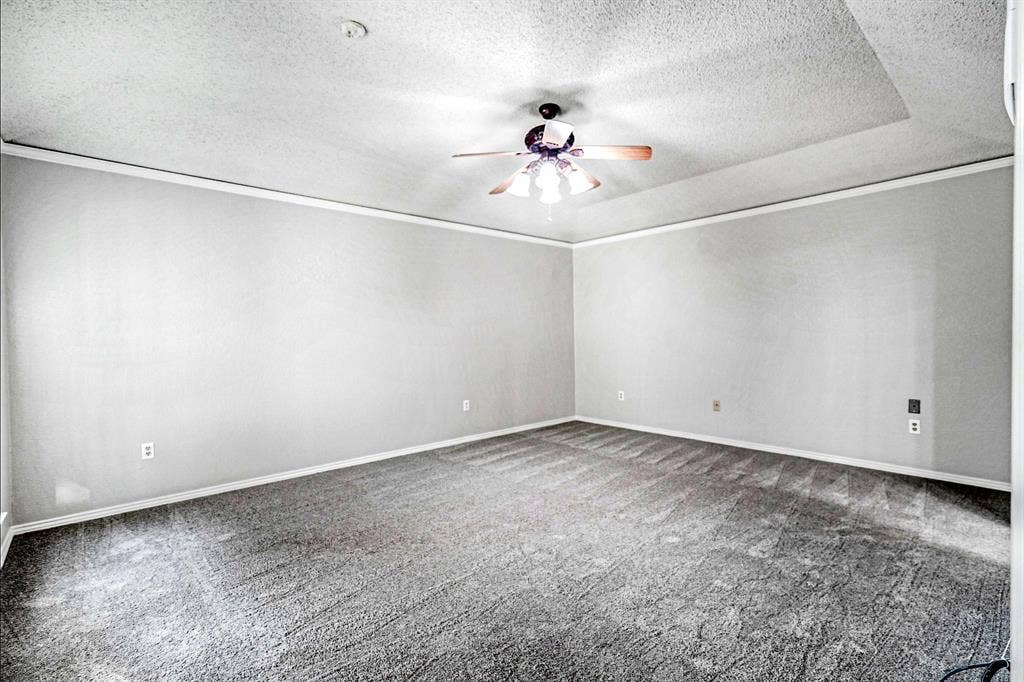 2110 Emerald Lake Drive, Arlington, TX 76013