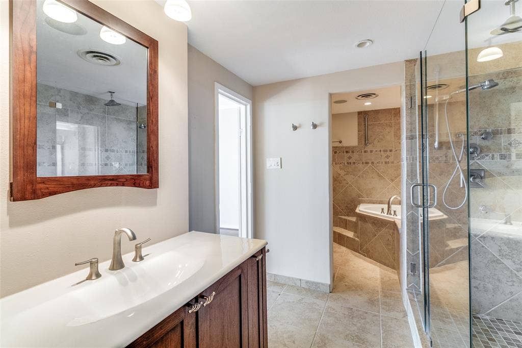 6211 W Northwest Highway, #2801, Dallas, TX 75225