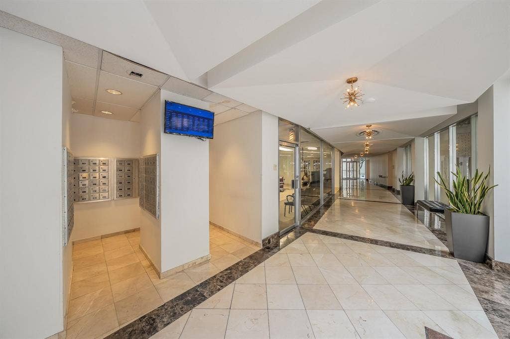 6211 W Northwest Highway, #2801, Dallas, TX 75225