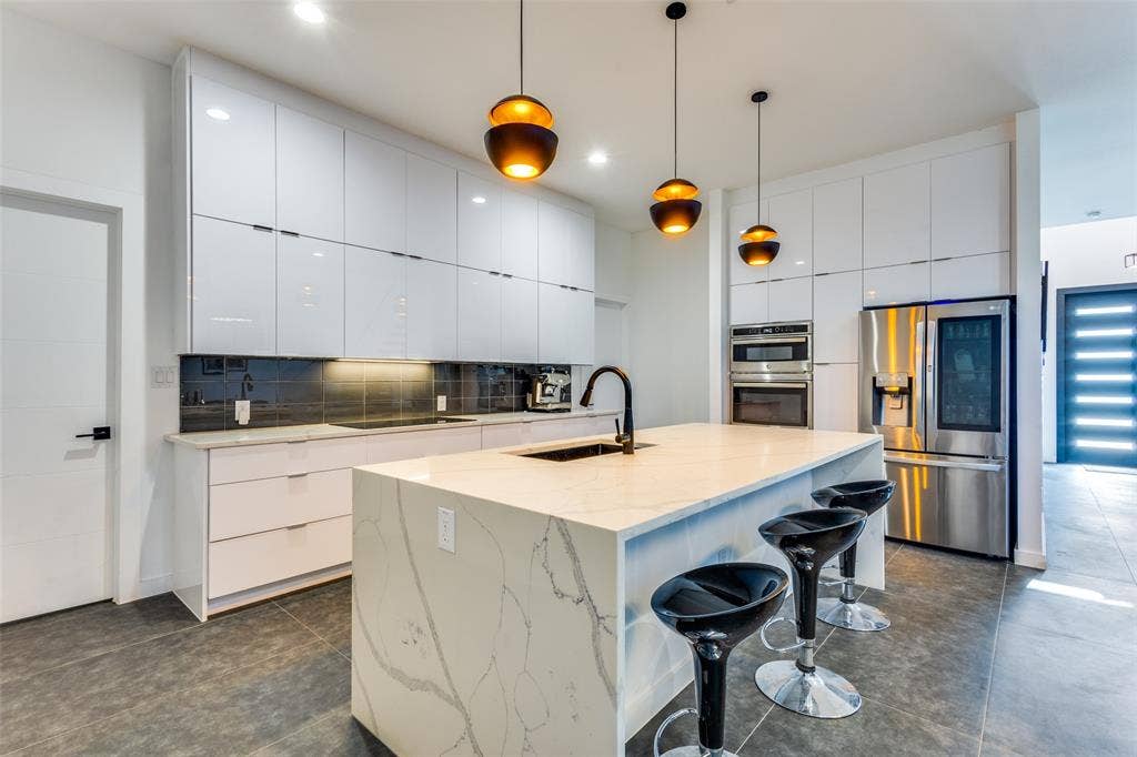9774 Sunset Drive, Frisco, TX 75033 9774 Sunset Drive, Frisco, TX 75033