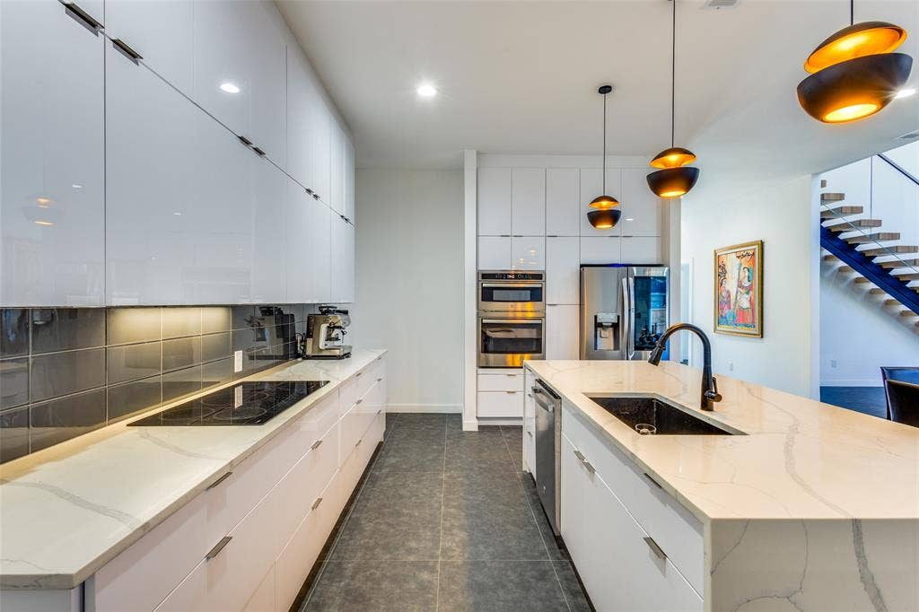 9774 Sunset Drive, Frisco, TX 75033 9774 Sunset Drive, Frisco, TX 75033