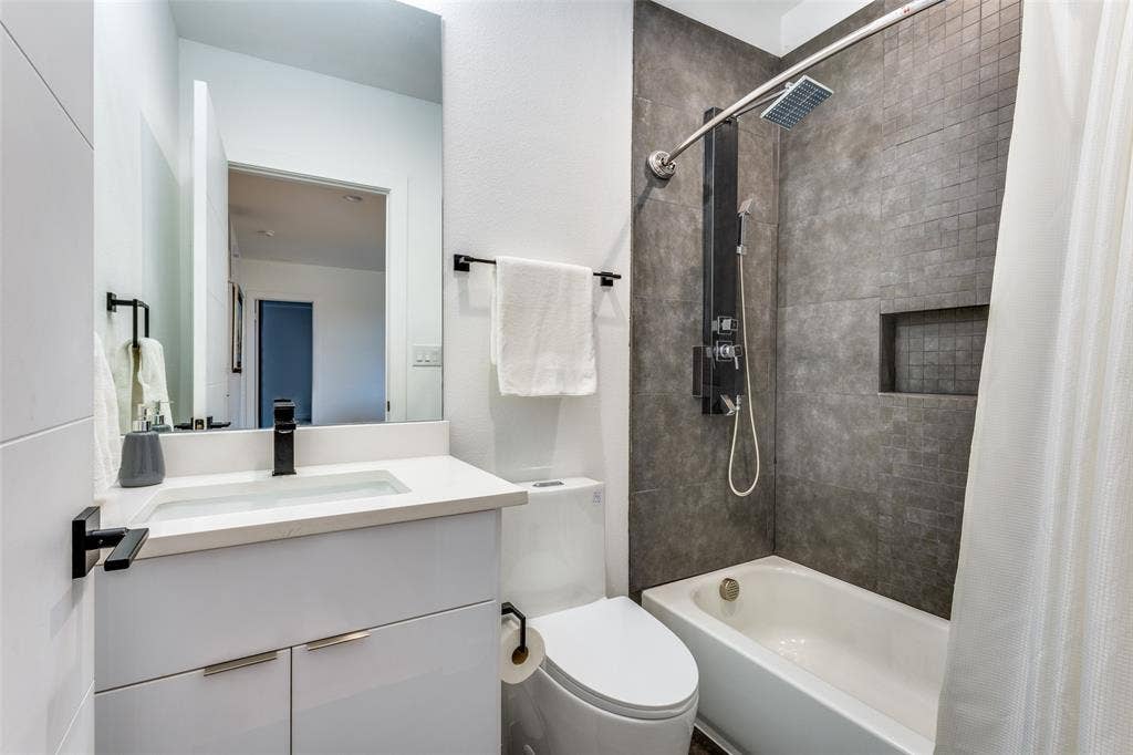 9774 Sunset Drive, Frisco, TX 75033 9774 Sunset Drive, Frisco, TX 75033