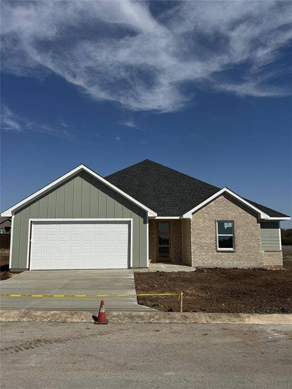 Property photo for 424 Cirrus Circle, Muenster, TX