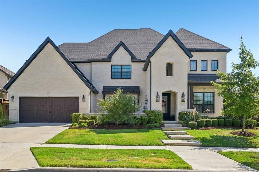 Property photo for 7142 Whiskbroom Drive, Frisco, TX