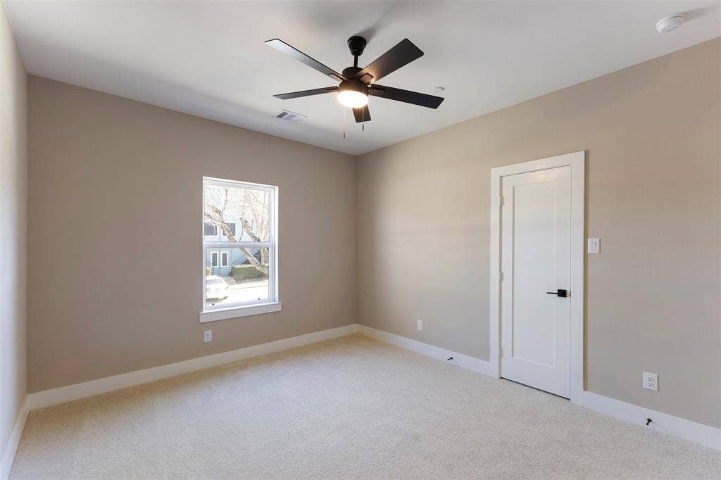 2382 Usman Drive, Irving, TX 75062 2382 Usman Drive, Irving, TX 75062