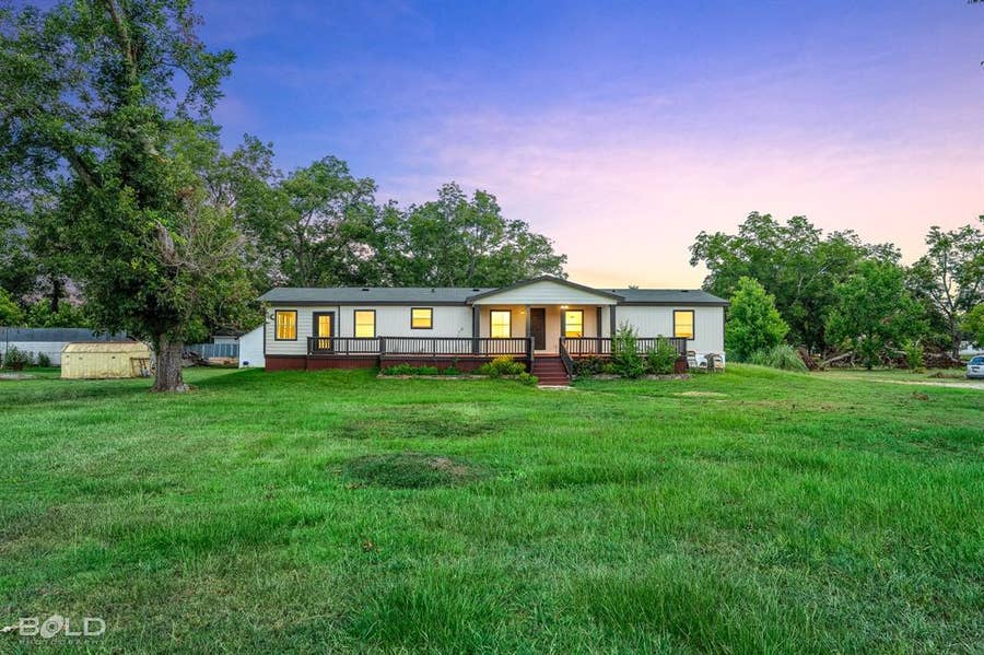 Property photo for 660 Red Chute Lane, Bossier City, LA