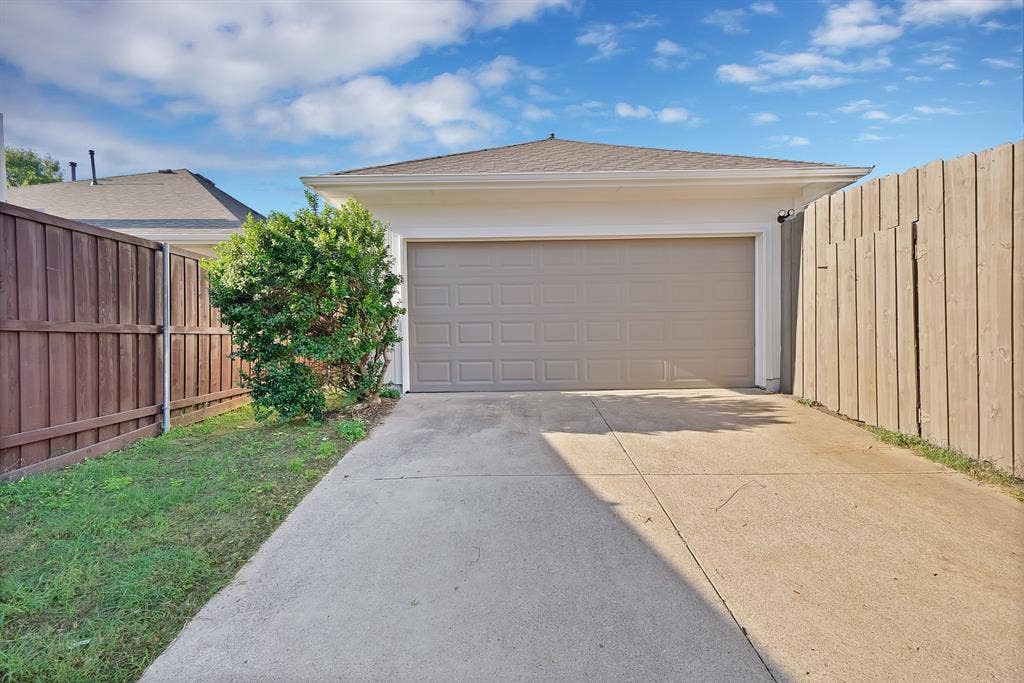 4524 Highridge Drive, The Colony, TX 75056 4524 Highridge Drive, The Colony, TX 75056