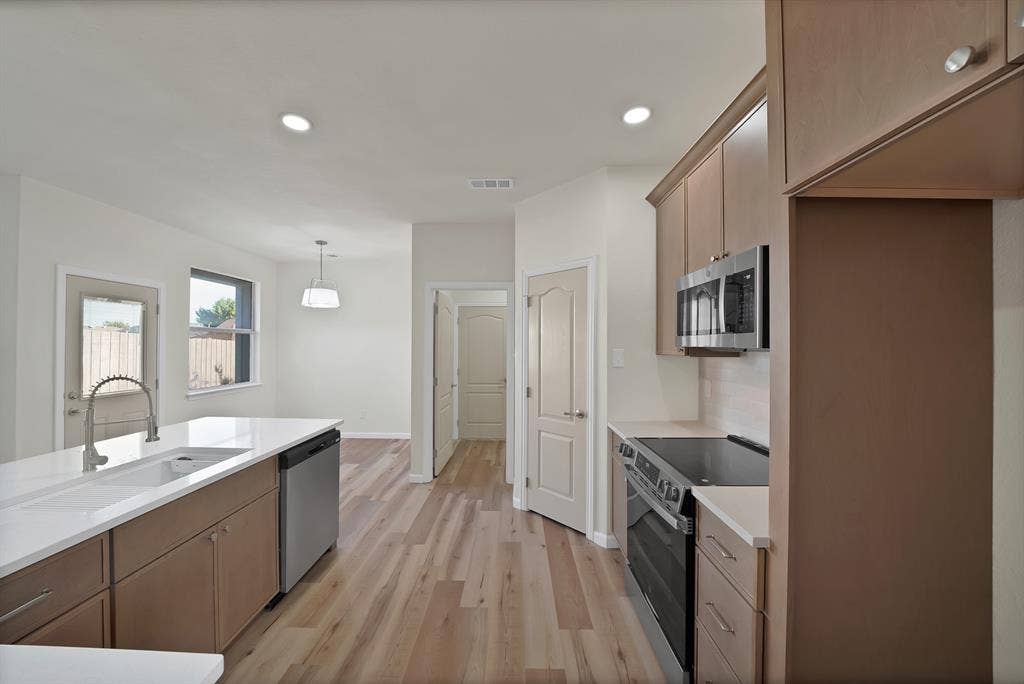 4524 Highridge Drive, The Colony, TX 75056 4524 Highridge Drive, The Colony, TX 75056