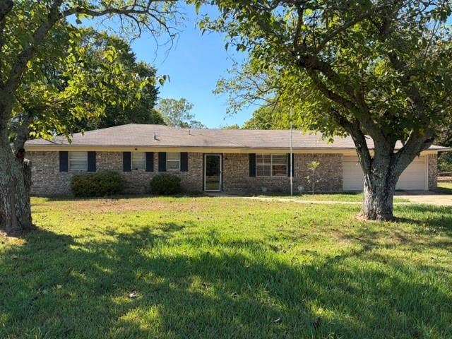 Property photo for 3010 41st Street SE, Paris, TX