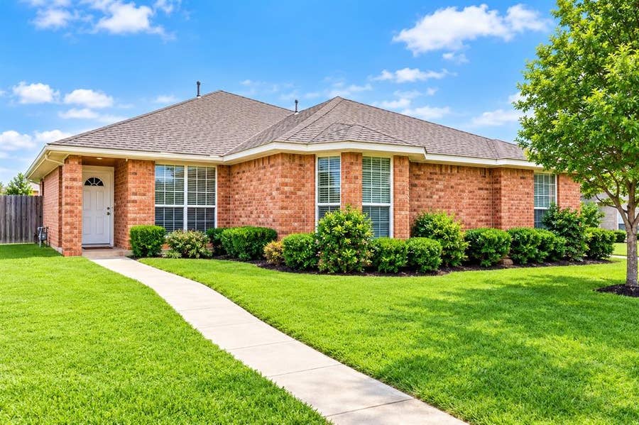Property photo for 1008 Ashdon Lane, Murphy, TX