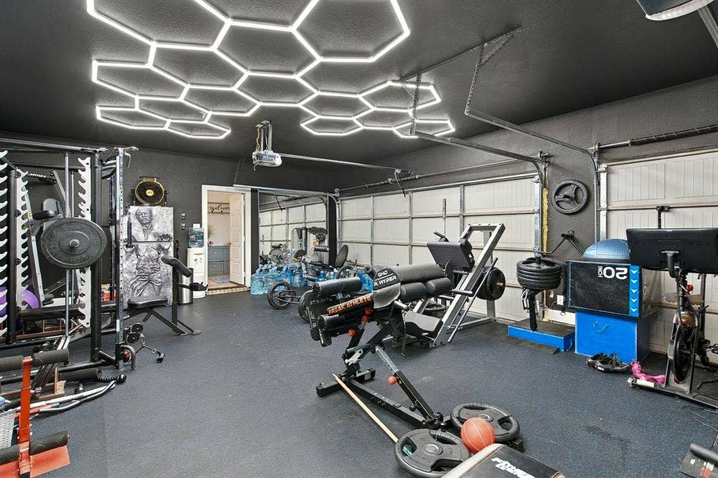 608 Finlee Way, Tioga, TX 76271