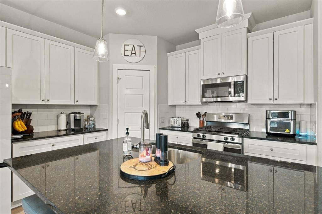608 Finlee Way, Tioga, TX 76271