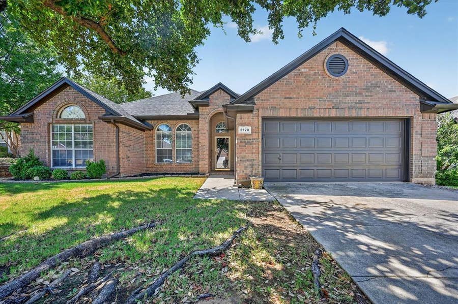 Property photo for 2720 Windstone Way, Corinth, TX
