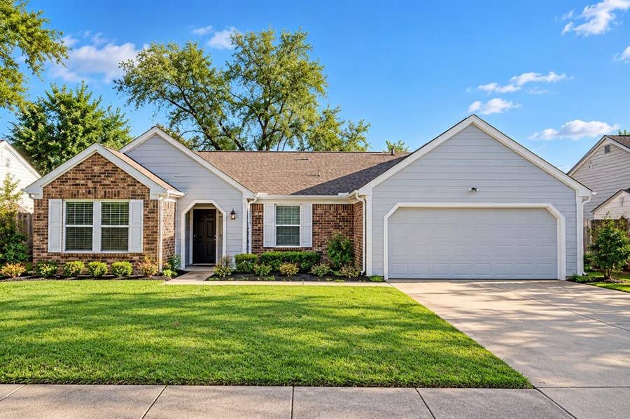 Property photo for 302 Rosemary, Euless, TX