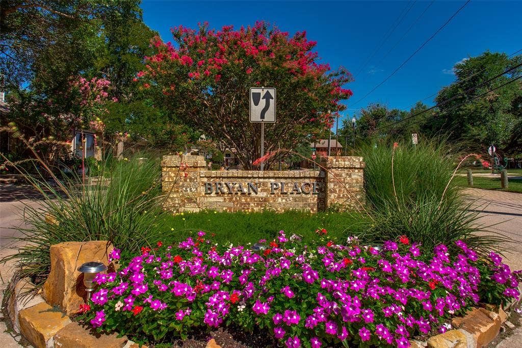3288 Lakenheath Place, Dallas, TX 75204 3288 Lakenheath Place, Dallas, TX 75204
