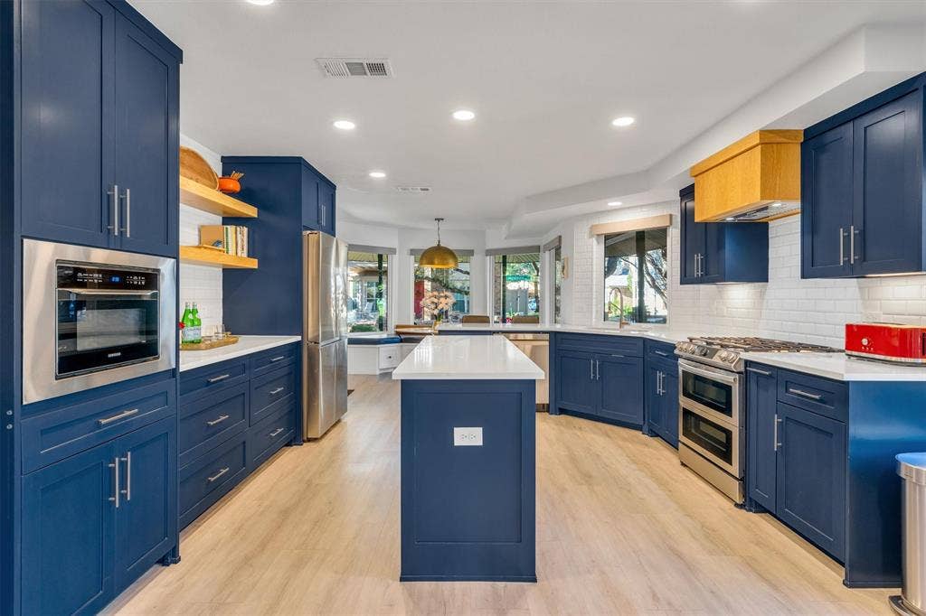 3288 Lakenheath Place, Dallas, TX 75204 3288 Lakenheath Place, Dallas, TX 75204