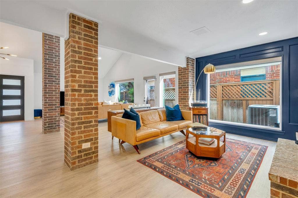 3288 Lakenheath Place, Dallas, TX 75204 3288 Lakenheath Place, Dallas, TX 75204