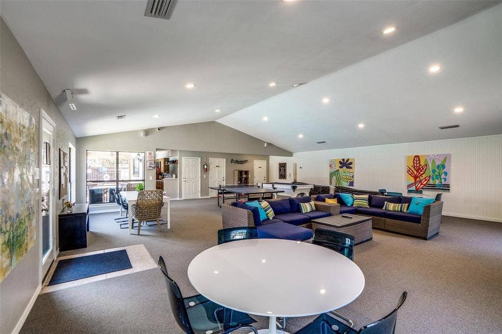 3288 Lakenheath Place, Dallas, TX 75204 Pool Club