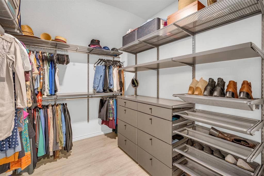 3288 Lakenheath Place, Dallas, TX 75204 3288 Lakenheath Place, Dallas, TX 75204