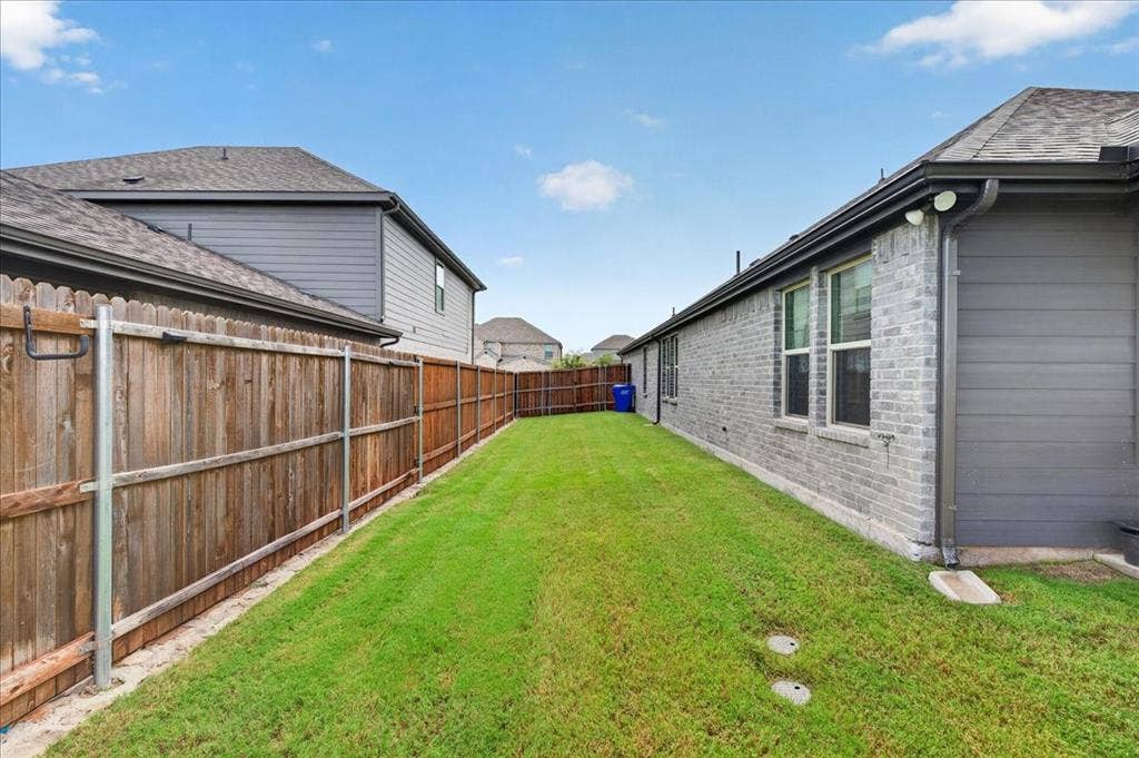 365 Mohan Drive, Royse City, TX 75189 365 Mohan Drive, Royse City, TX 75189
