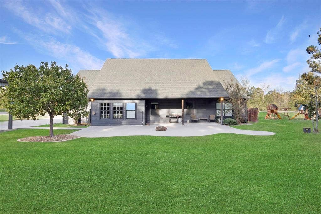 7899 US Highway 190 W, Livingston, TX 77351