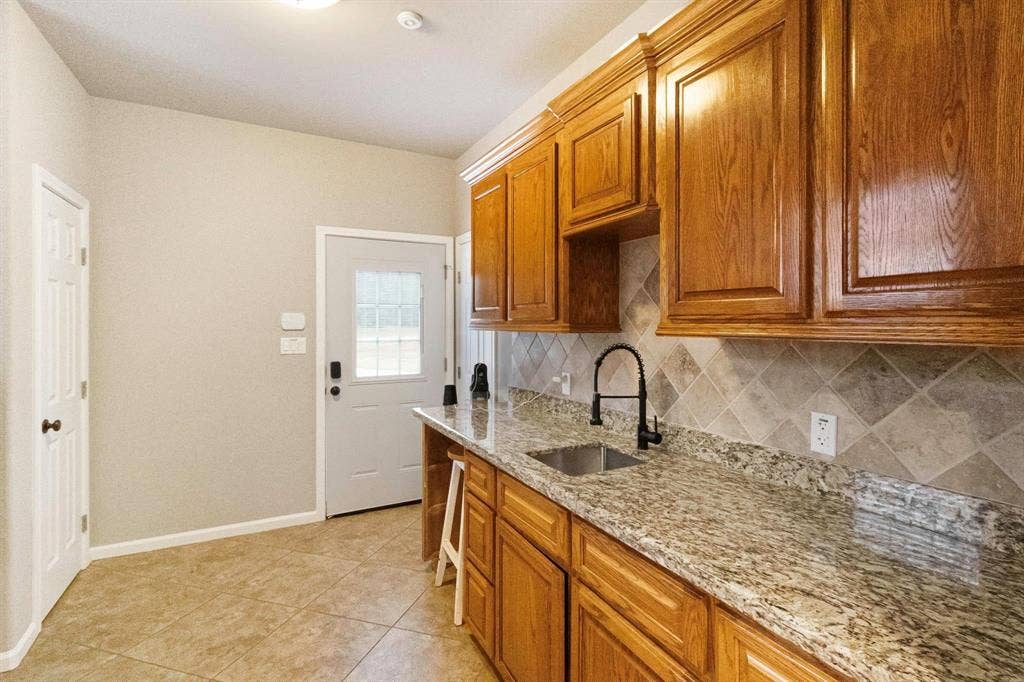 7899 US Highway 190 W, Livingston, TX 77351