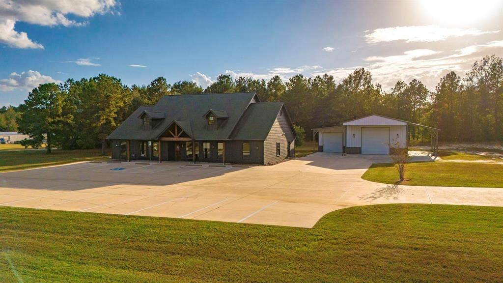 7899 US Highway 190 W, Livingston, TX 77351