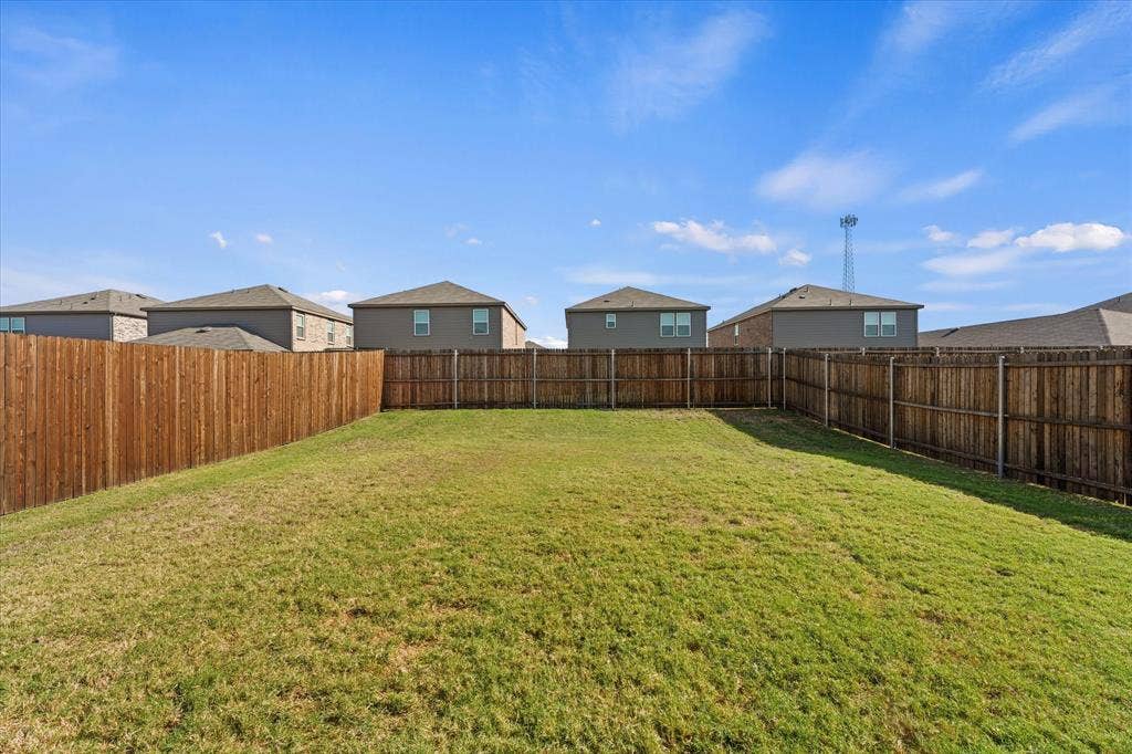 2111 Sugar Maple Lane, Forney, TX 75126 2111 Sugar Maple Lane, Forney, TX 75126