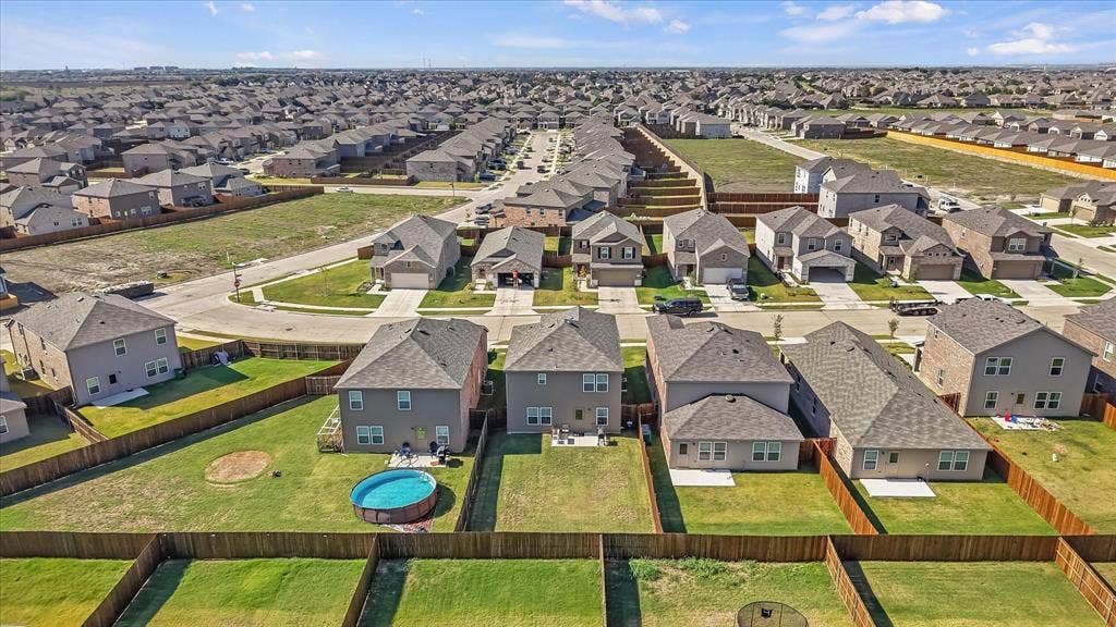 2111 Sugar Maple Lane, Forney, TX 75126 2111 Sugar Maple Lane, Forney, TX 75126
